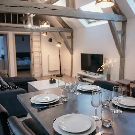 De Διαμέρισμα